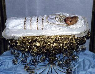 la statuetta di Maria Bambina